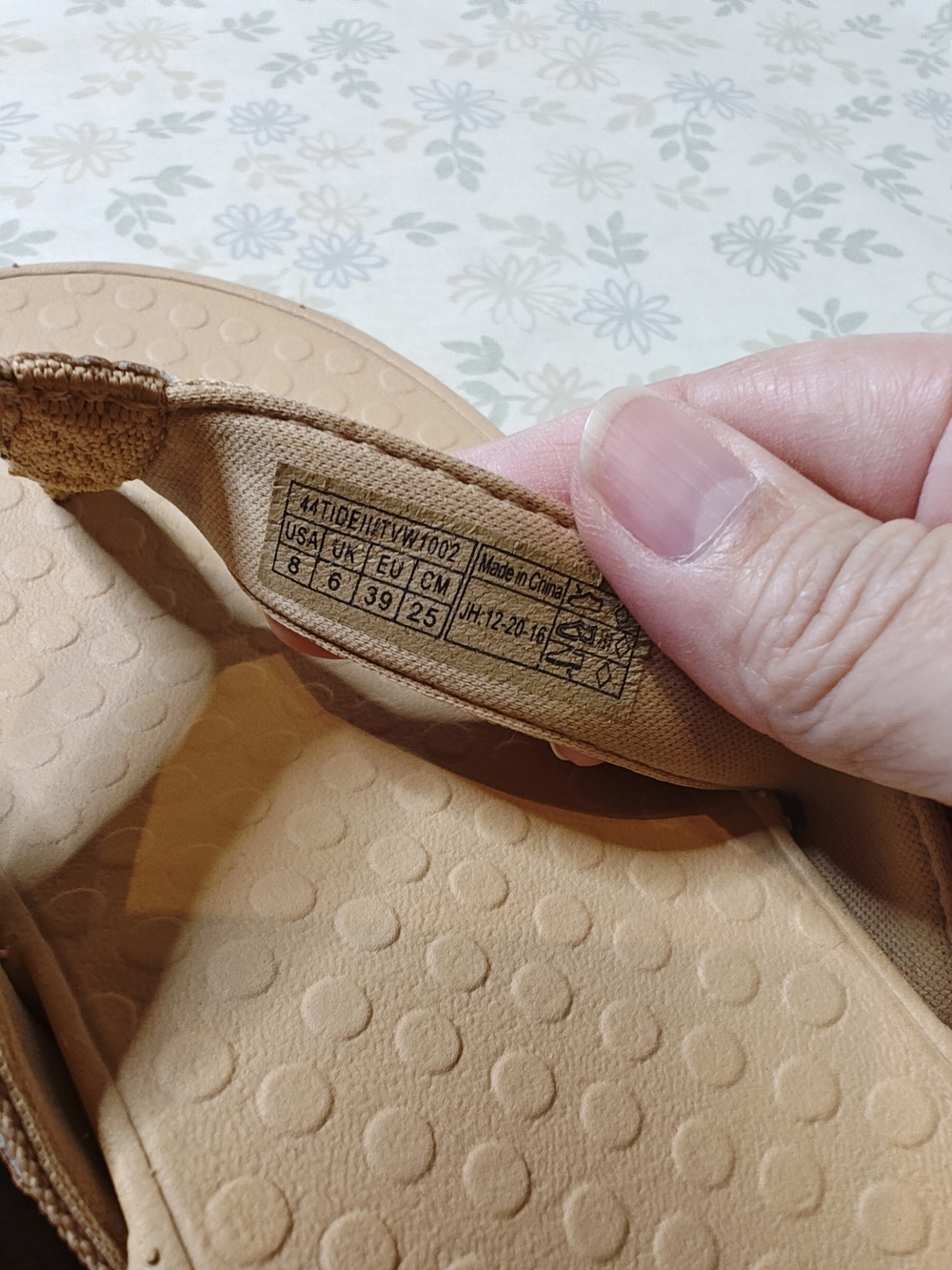 Vionic Tide II Gold Cork Orthotic Thong Sandals Flip Flops Size 8 Like New! - Picture 7 of 7